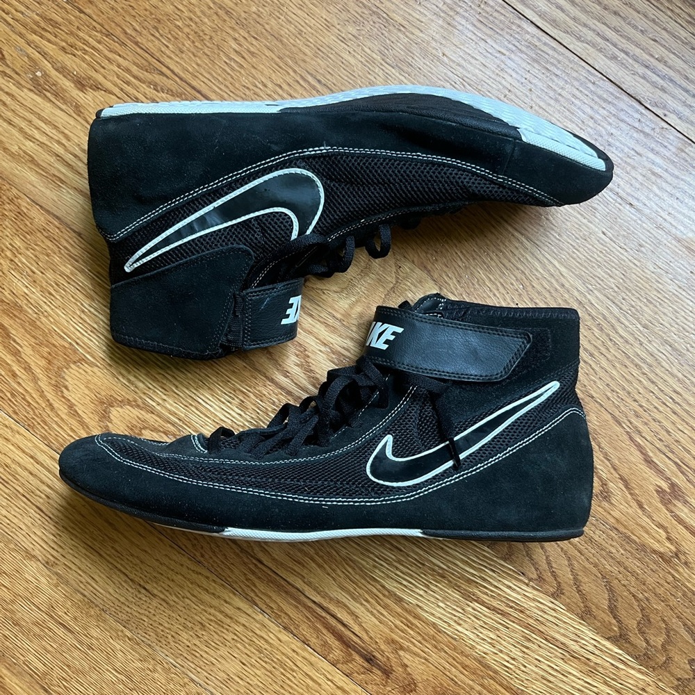 Nike Black wrestling shoes - Picture 3 of 6